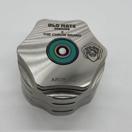 A colab between Old Mate Designs and The Chron Master, bringing the classic aroma designs with custom coloured and anodized bearings! 